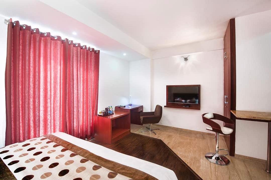 Avi Fortune Suites - Near Bangalore International Airport Eksteriør billede