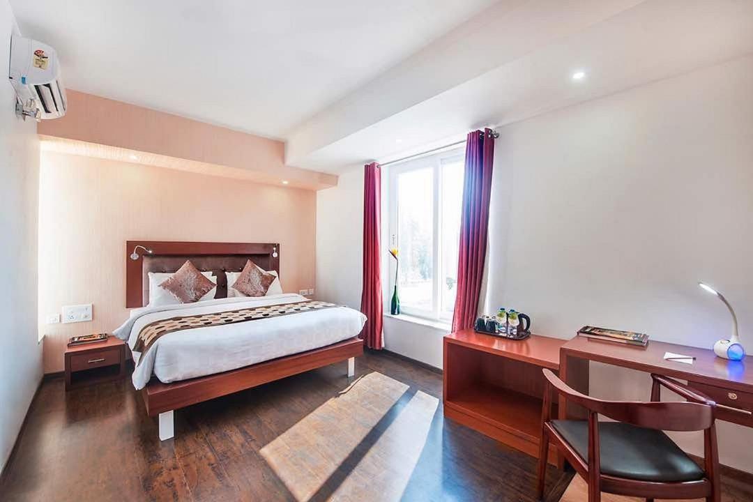 Avi Fortune Suites - Near Bangalore International Airport Eksteriør billede